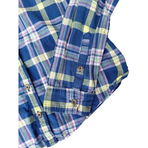 Hollister Blue and Green Casual Button Down Shirt - Picture 5 of 6